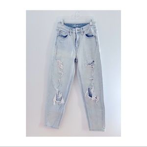 Wild Fable - Light Wash Distressed Jeans - Size 00 - Boyfriend Cut